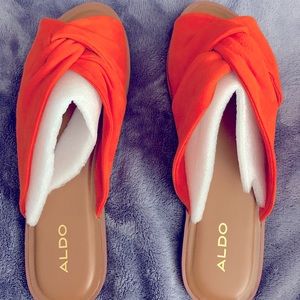 💕Beautiful Aldo Slides💕Size 8